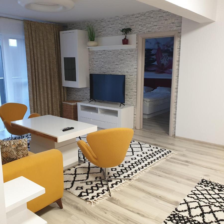 Carolina Sweet Apartament Oradea Luaran gambar