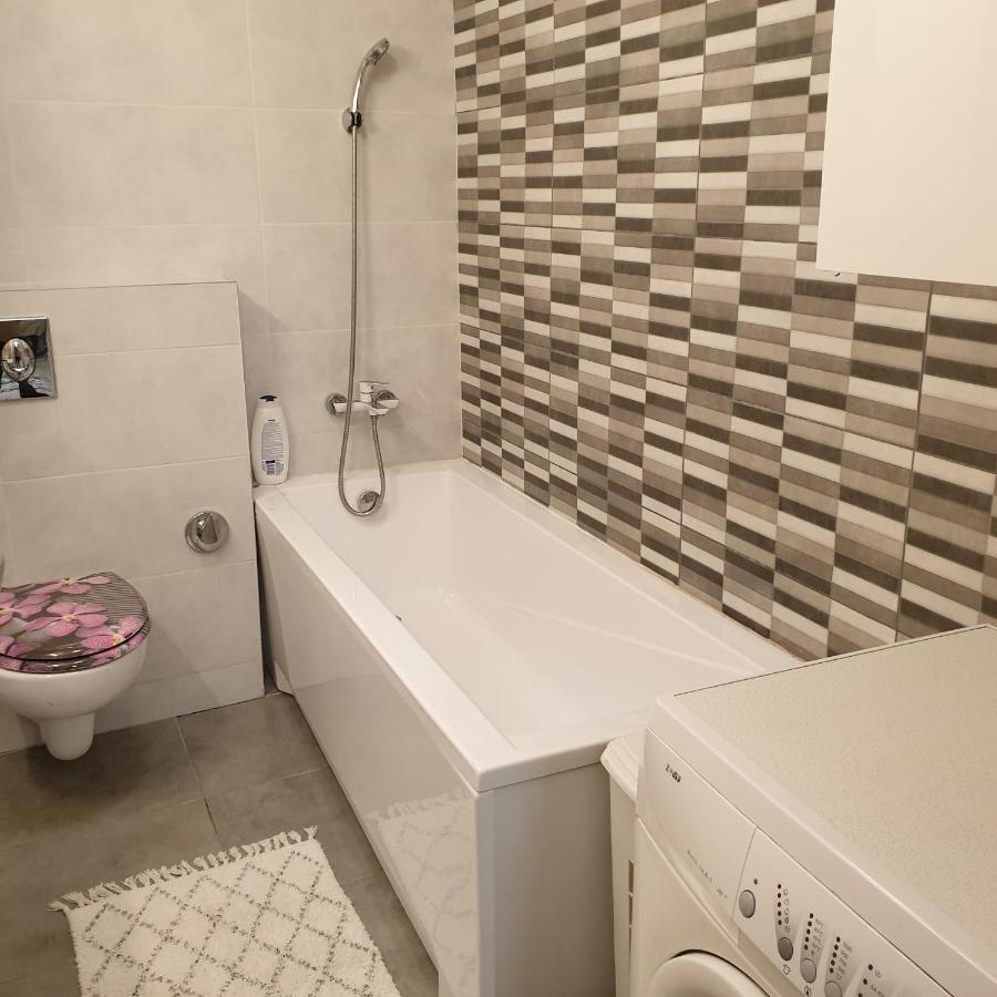 Carolina Sweet Apartament Oradea Luaran gambar
